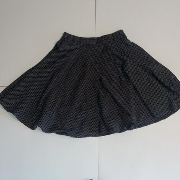 School girl circle plaid shorts size womens medium shades of grey - Picture 2 of 10